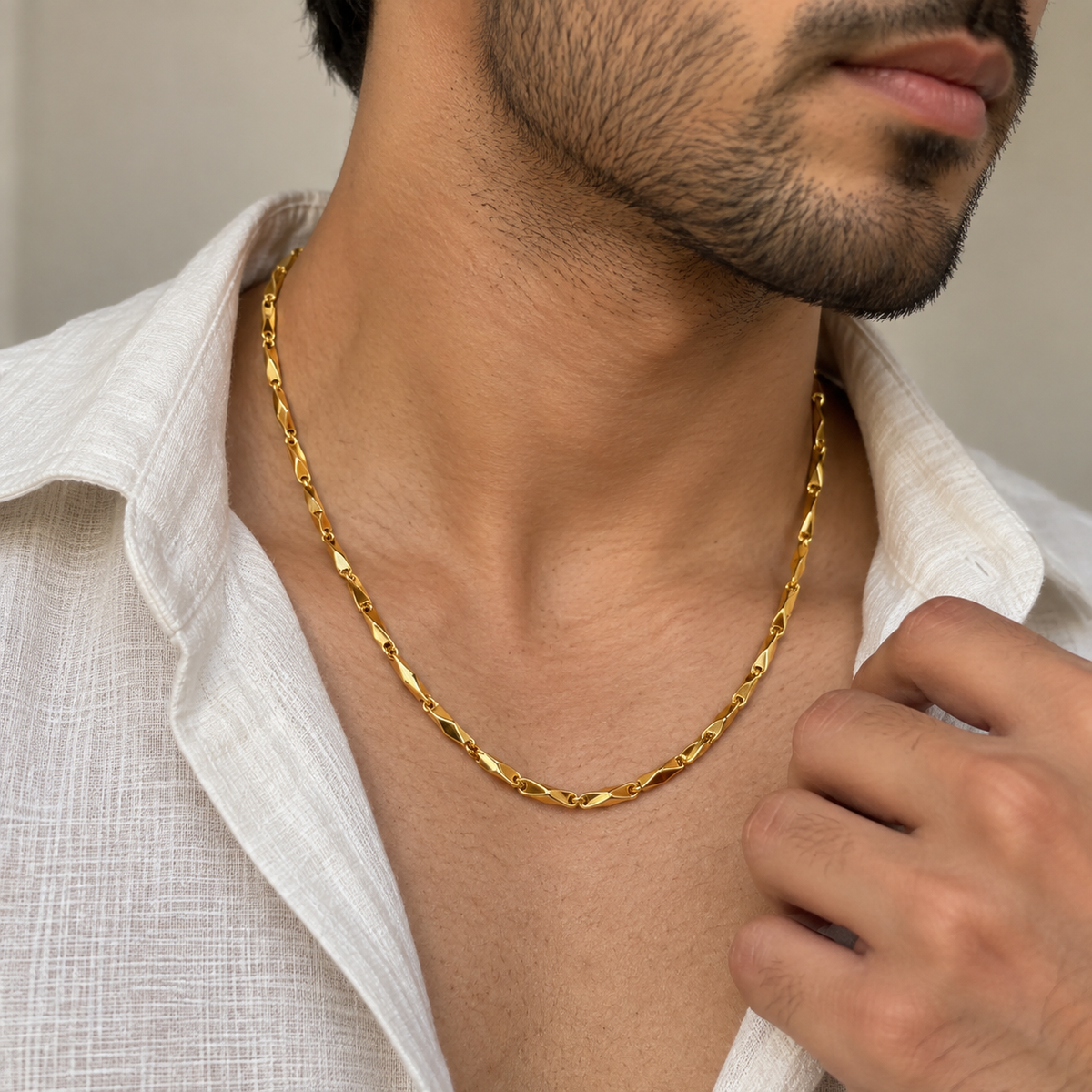 Faceted Twist Chain