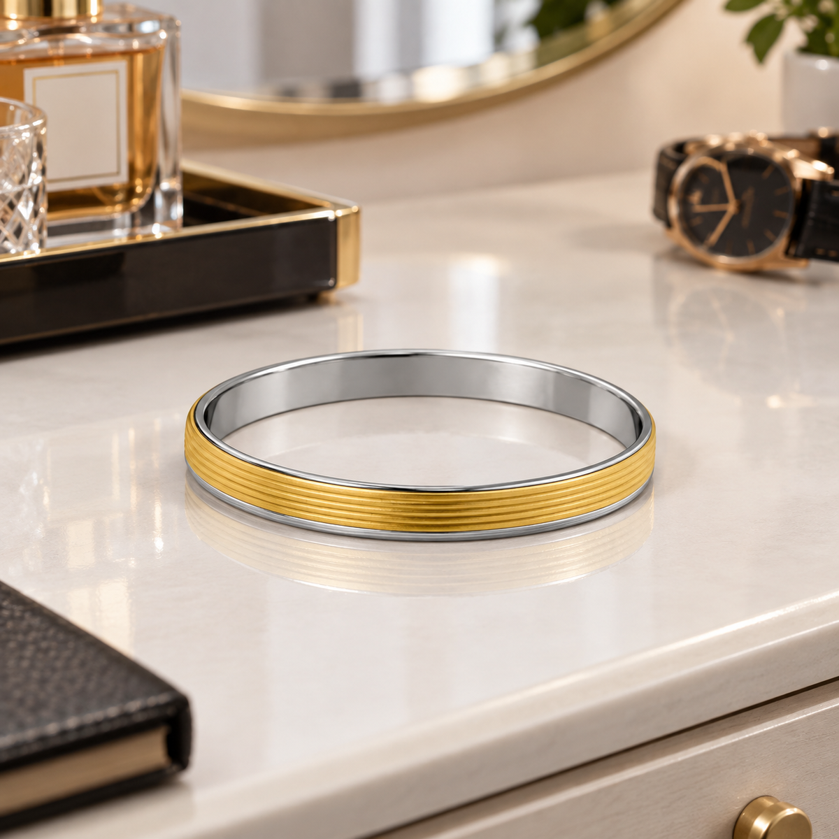 Horizon Fluted Dual-Tone Bangle
