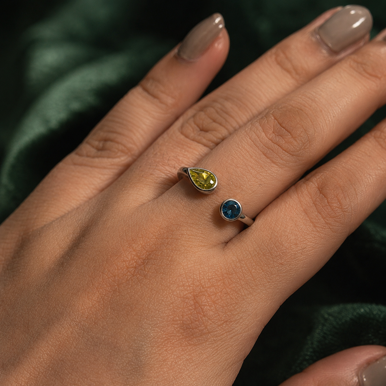 Bicolor Toi et Moi Bezel Ring