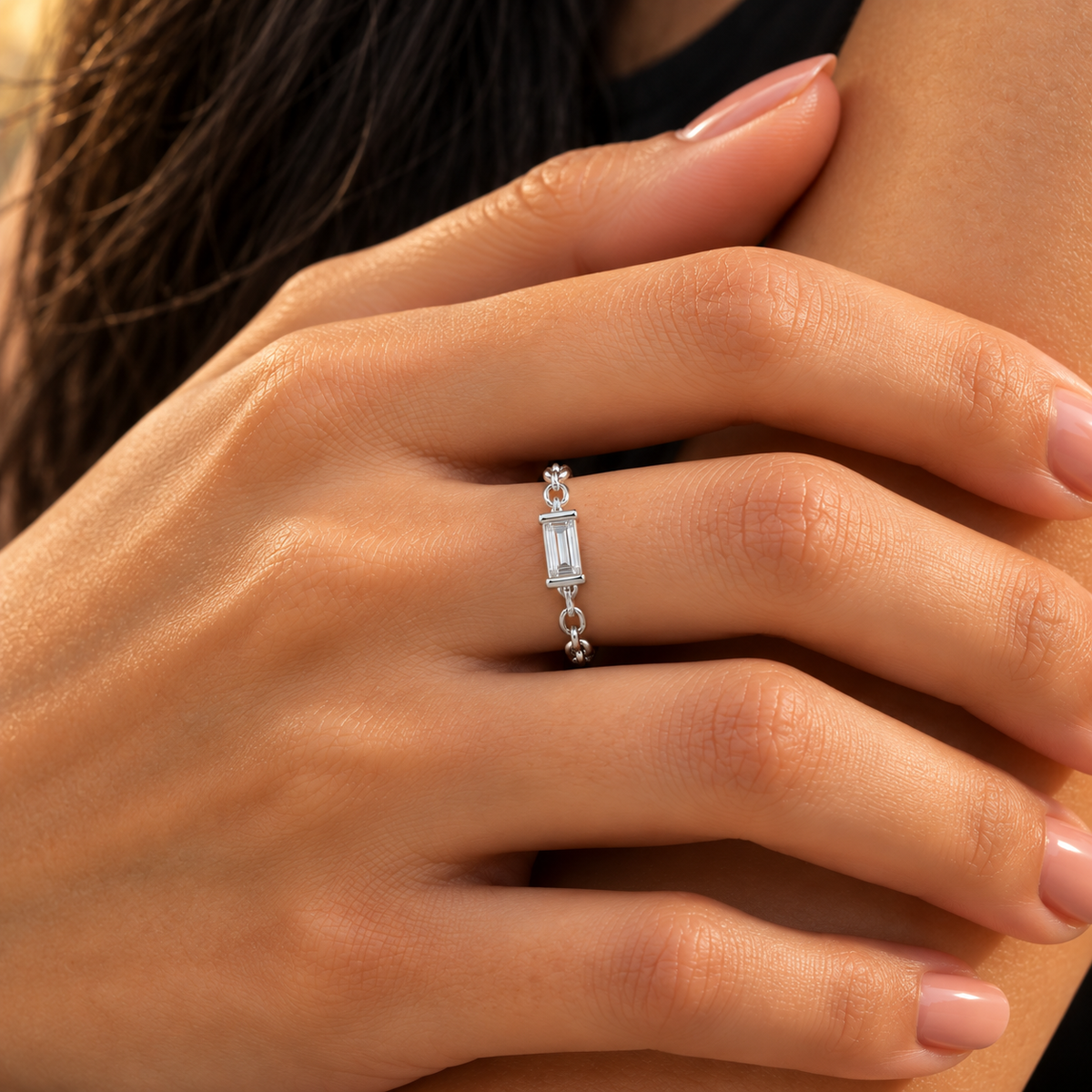 Lumière Chain Solitaire Ring