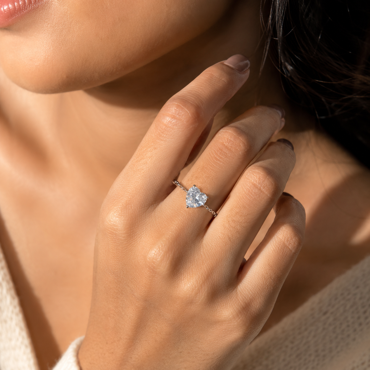 Heart-Cut Solitaire Chain Band Ring