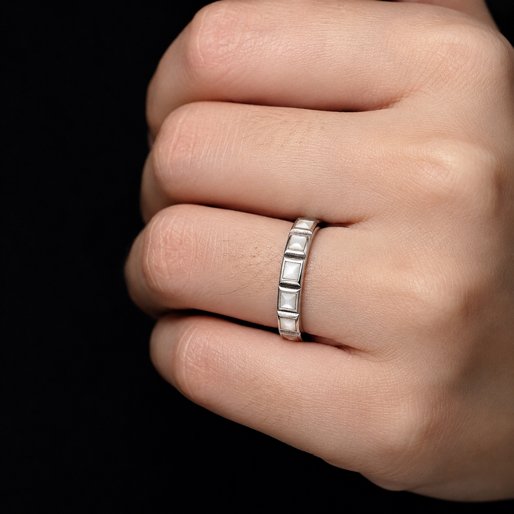 Segmented Eternity Band