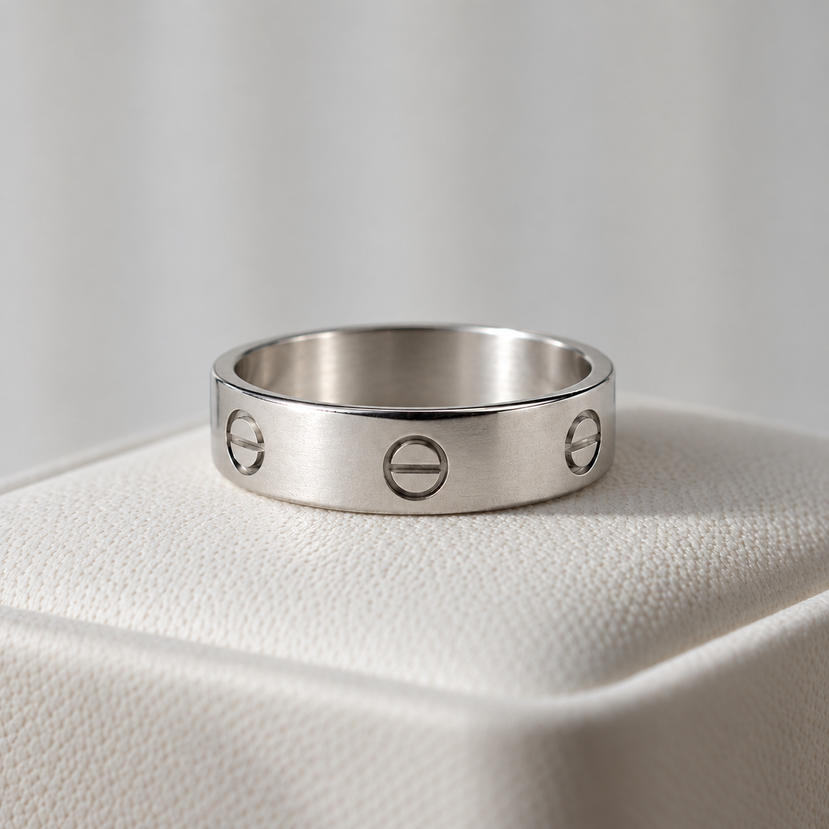 Classic Screw Motif Ring