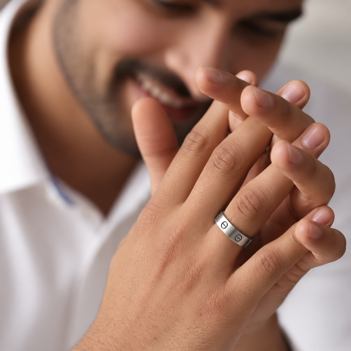 Classic Screw Motif Ring